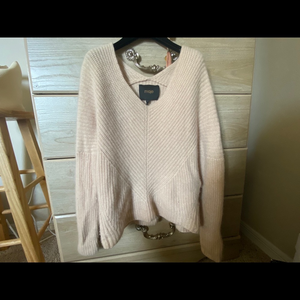 ❌SOLD❌Sandro cashmere sweater